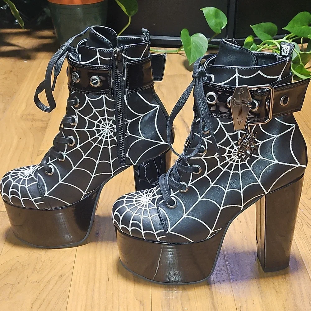 Demonia Spiderweb Torment Boots - Picture 2 of 11